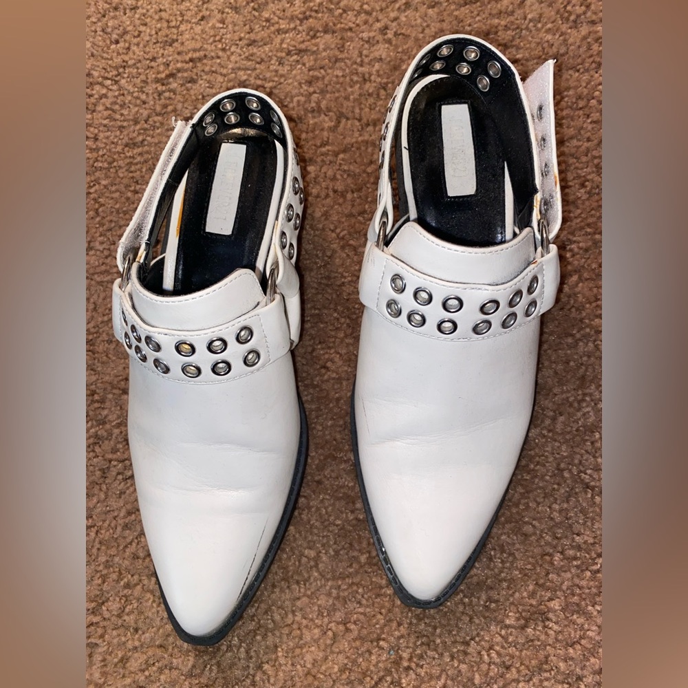 White cowgirl booties
